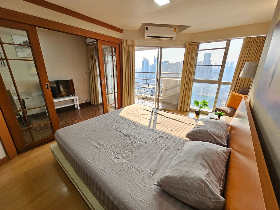 Unblock View Spacious 1 Bedroom for Rent Phromphong Thonglor