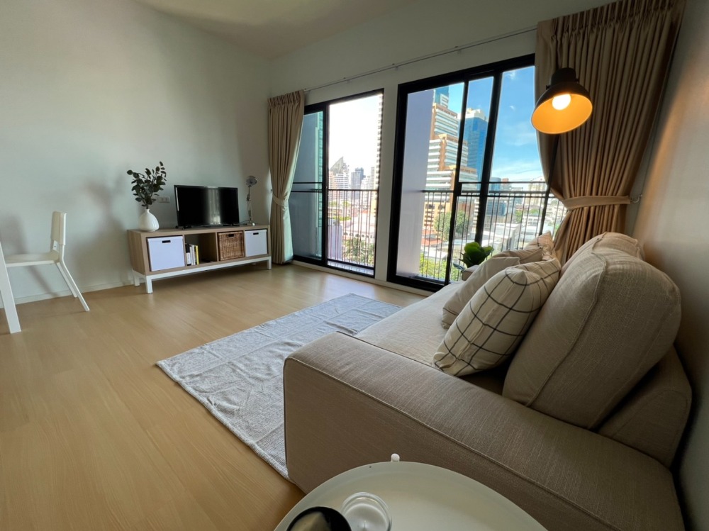 Beautiful Spacious 1 Bedroom Condo Rent in Ekkamai