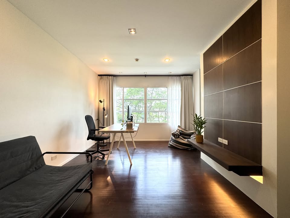 Low Rise Quiet & Secure Spacious 2 Bedroom Condo for Sale Sathorn Chan Rd.