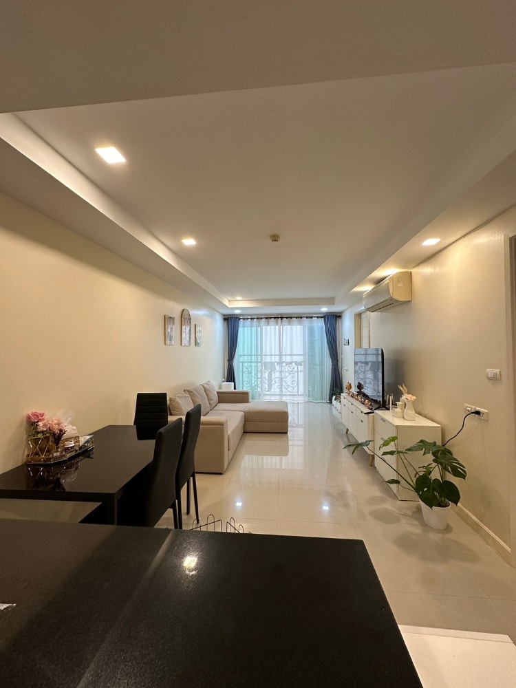 Pet-friendly 2 bedroom Condo for Sale Le Nice Ekamai