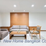 Pet friendly townhouse for rent Ekamai