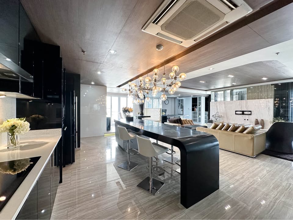For Rent 3 Bedrooms Luxurious Penthouse Citi Smart Condo Sukhumvit 18