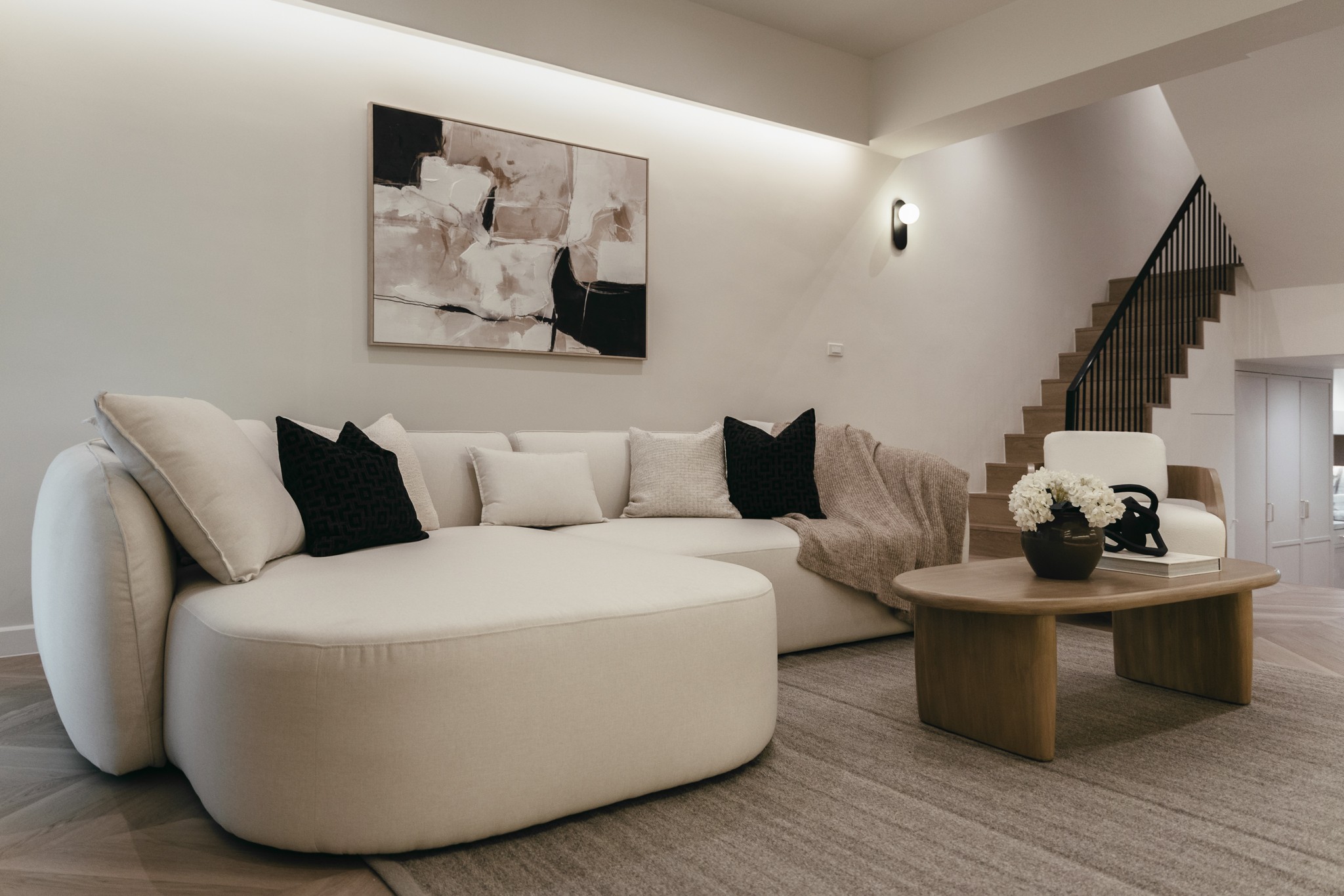 Luxury Townhome for Rent – Ekkamai-Thonglor Area, Walk to BTS Phra Khanong