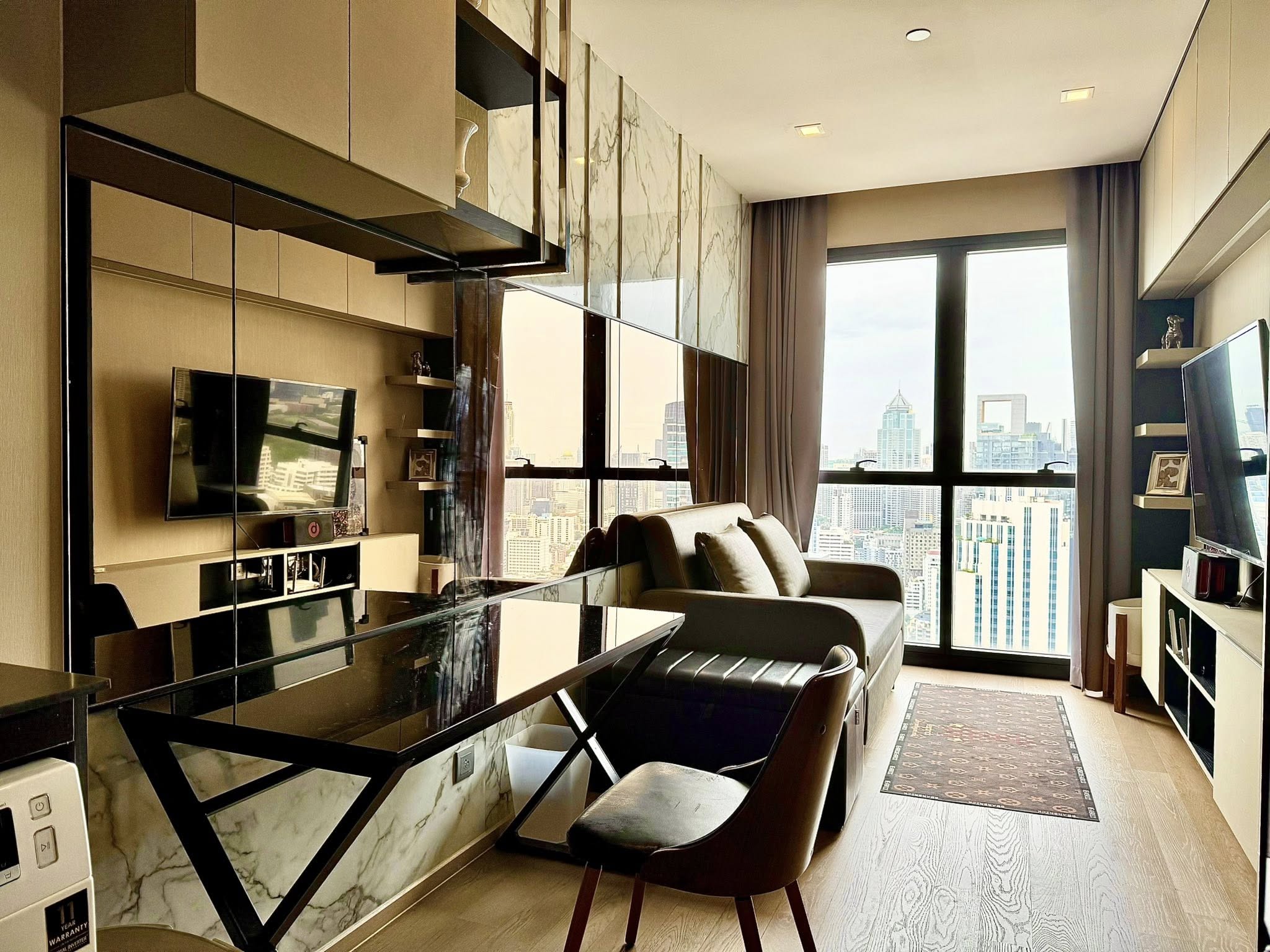 Ashton Asoke Fully furnished 1 Bedroom Condo for Rent