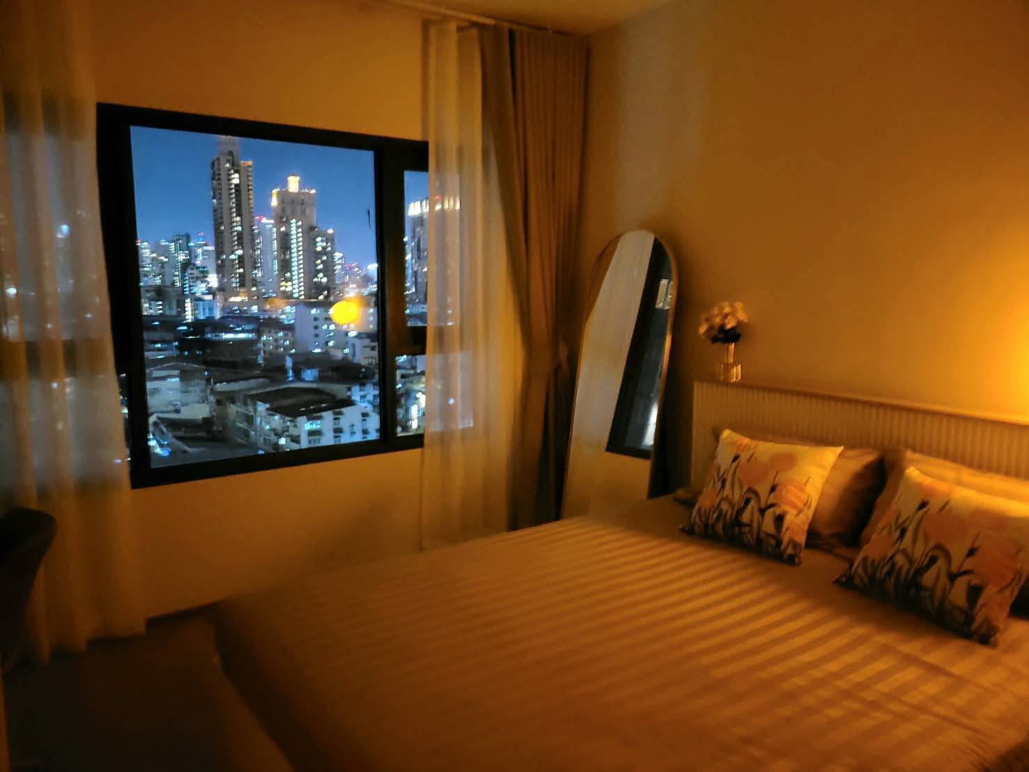 For Rent 2 Bedrooms Life Rama 4 - Asoke