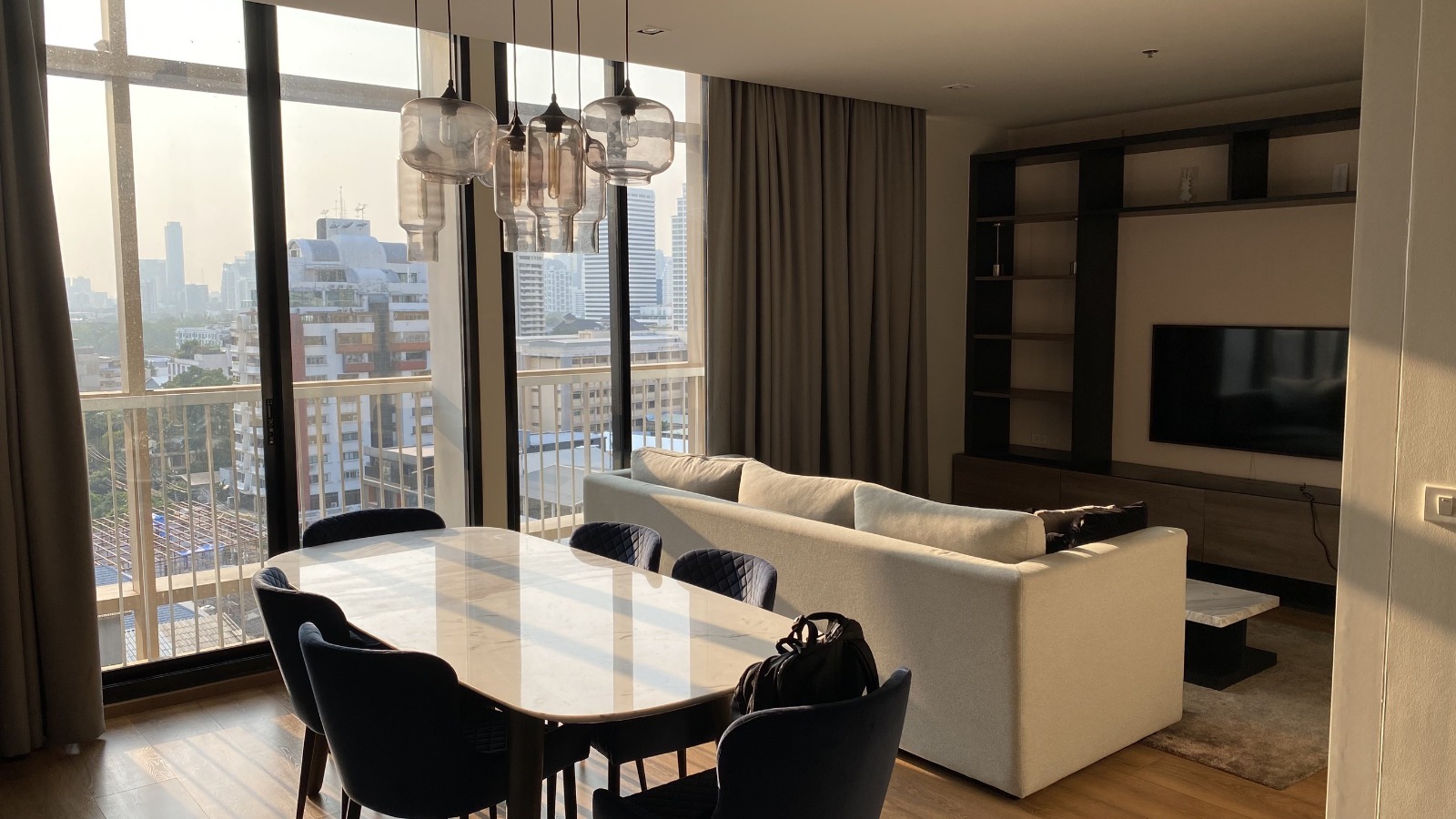 For Rent 2 Bedrooms Park Origin 24 – Phrom Phong with private balconies