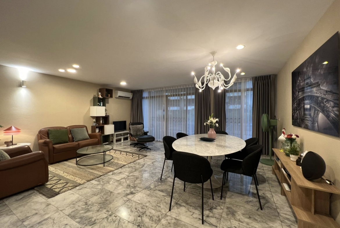 For Rent / Sale 5 Storeys Townhouse Pattanakarn