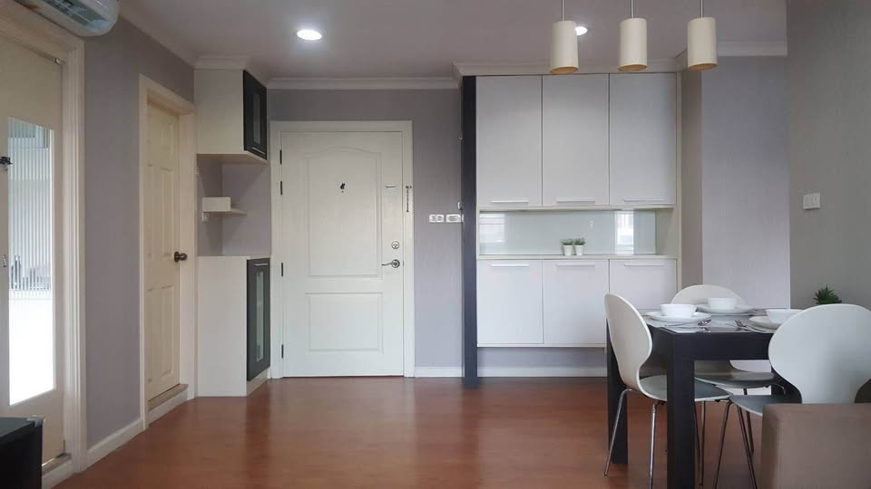Lumpini Suite 2 Bedrooms Sukhumvit 41 | For Rent