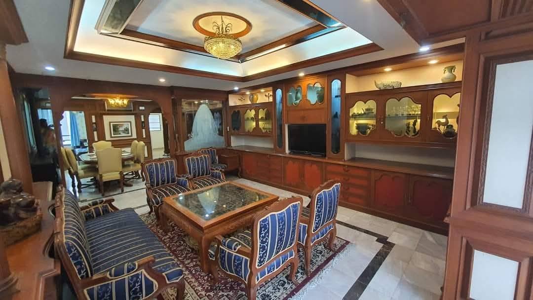 For Rent 3 Bedroom Asoke Towers Condominium