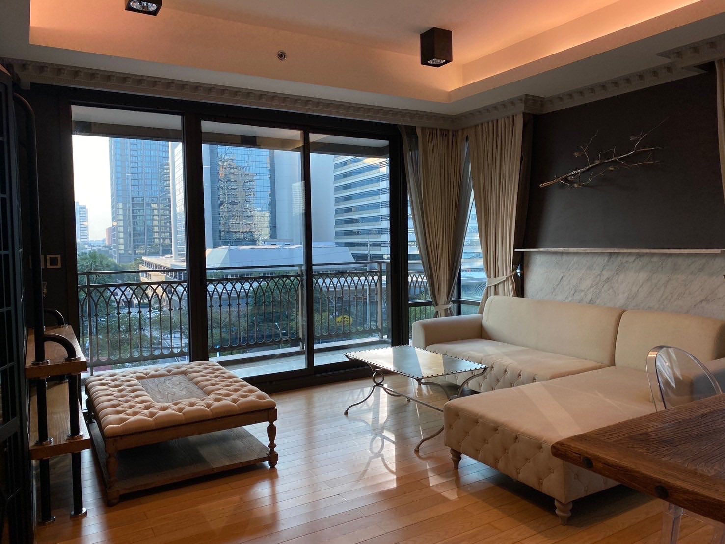 Prive by Sansiri located in the heart of Ploenchit 1 Bedroom for Rent