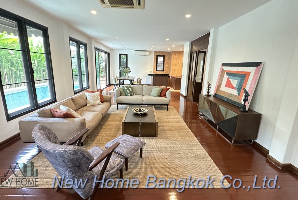 Luxury Pool Villa for Rent | Ekamai (Sukhumvit 63)