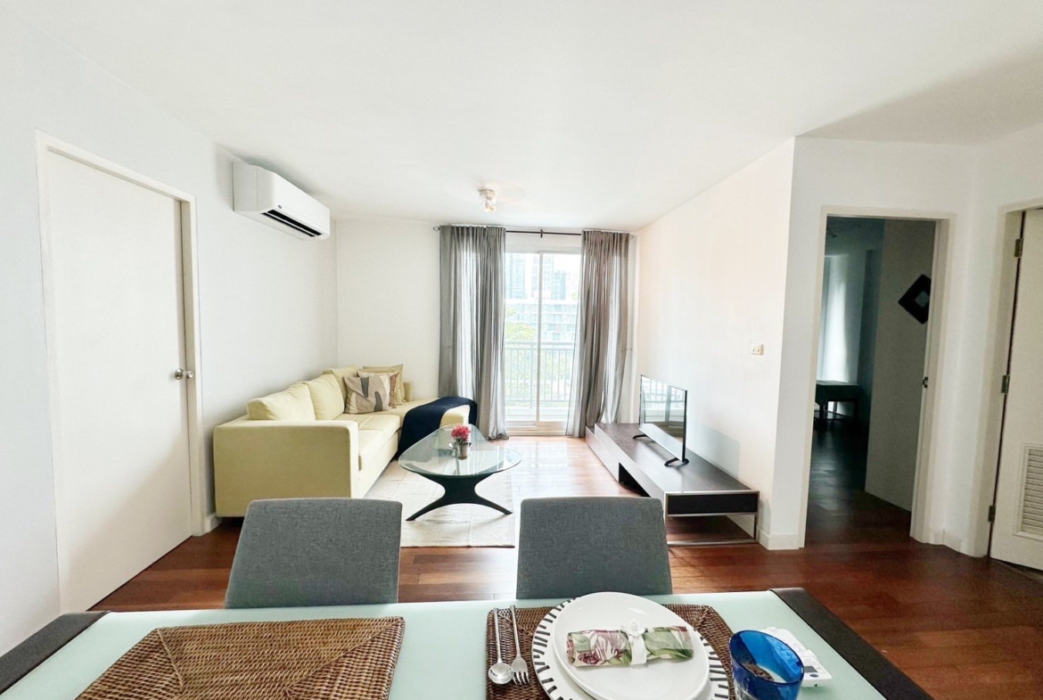 The 49 Plus II Spacious 2 Bedroom unit in a prime location