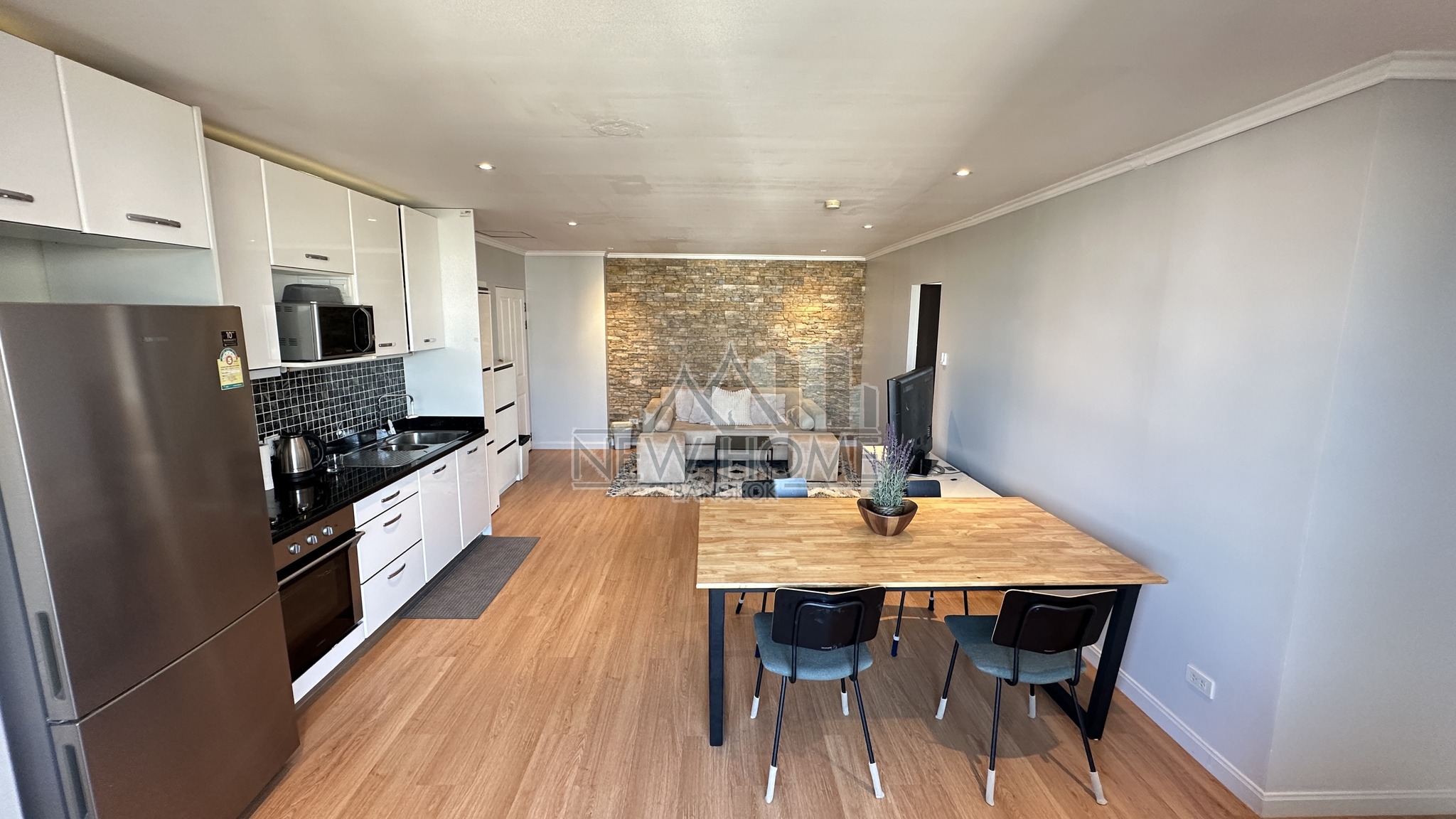 605090937_1310986031071329_9097539181822703860_n The Roof garden condo for rent