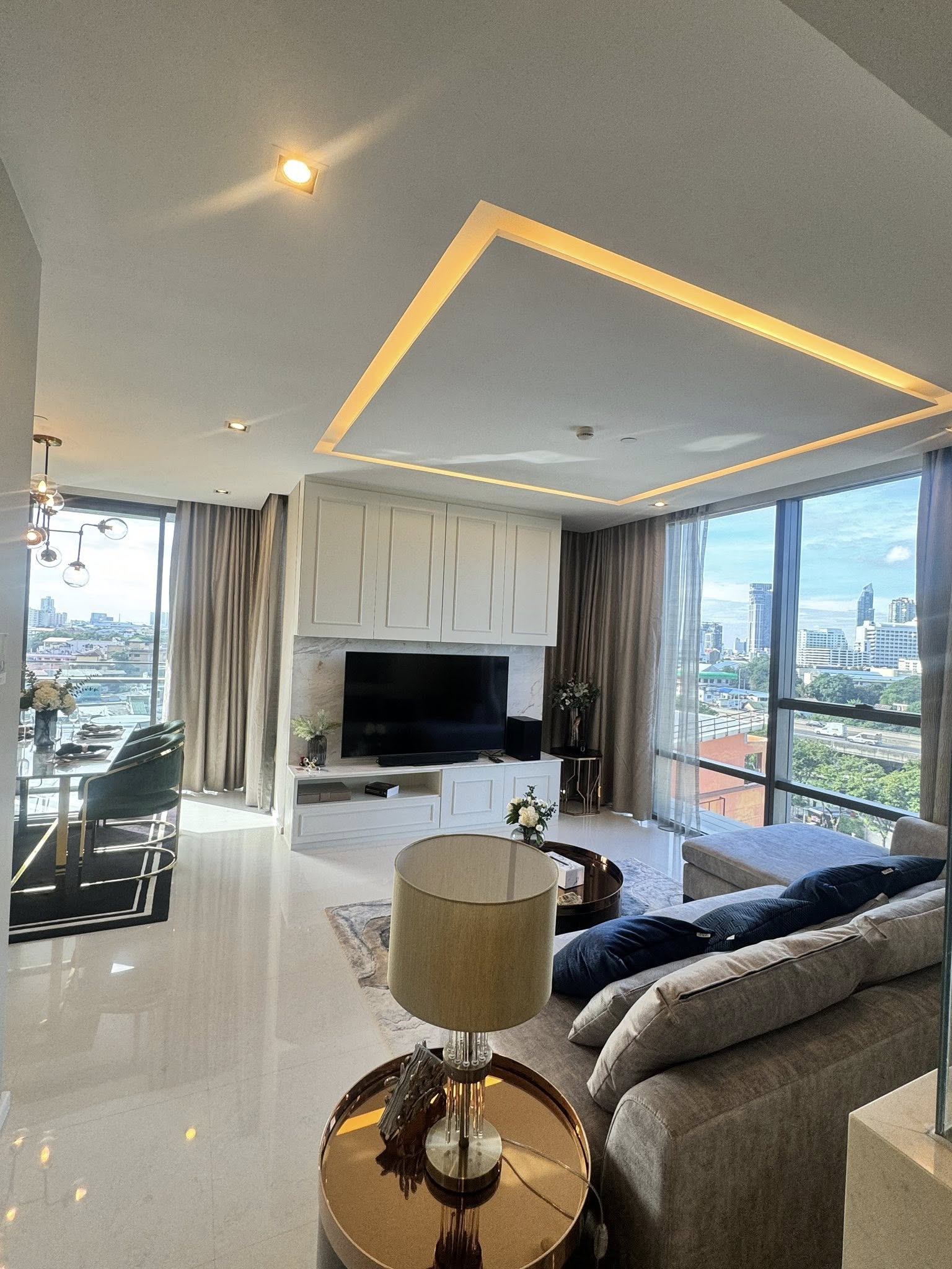 Garden view 2 Bedrooms with Private Lift For Rent The Bangkok Sathorn