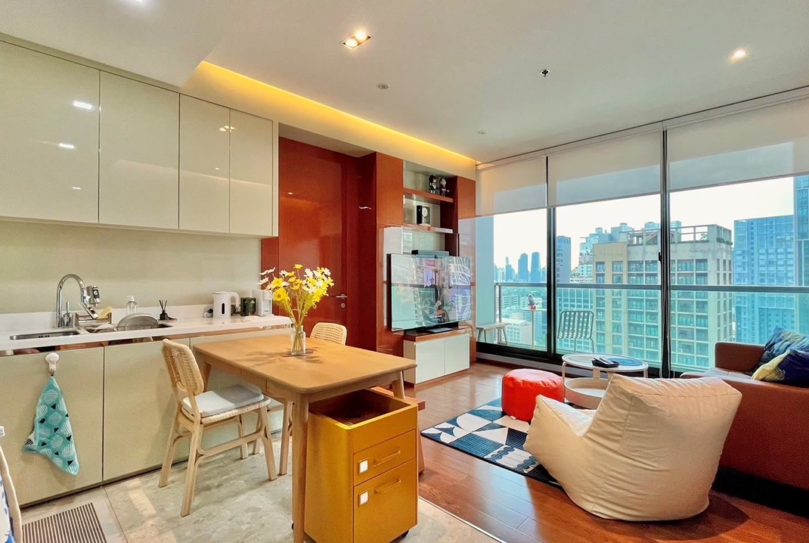 The Address Sukhumvit 28 – High Floor 2 Bedroom with Unblocked View