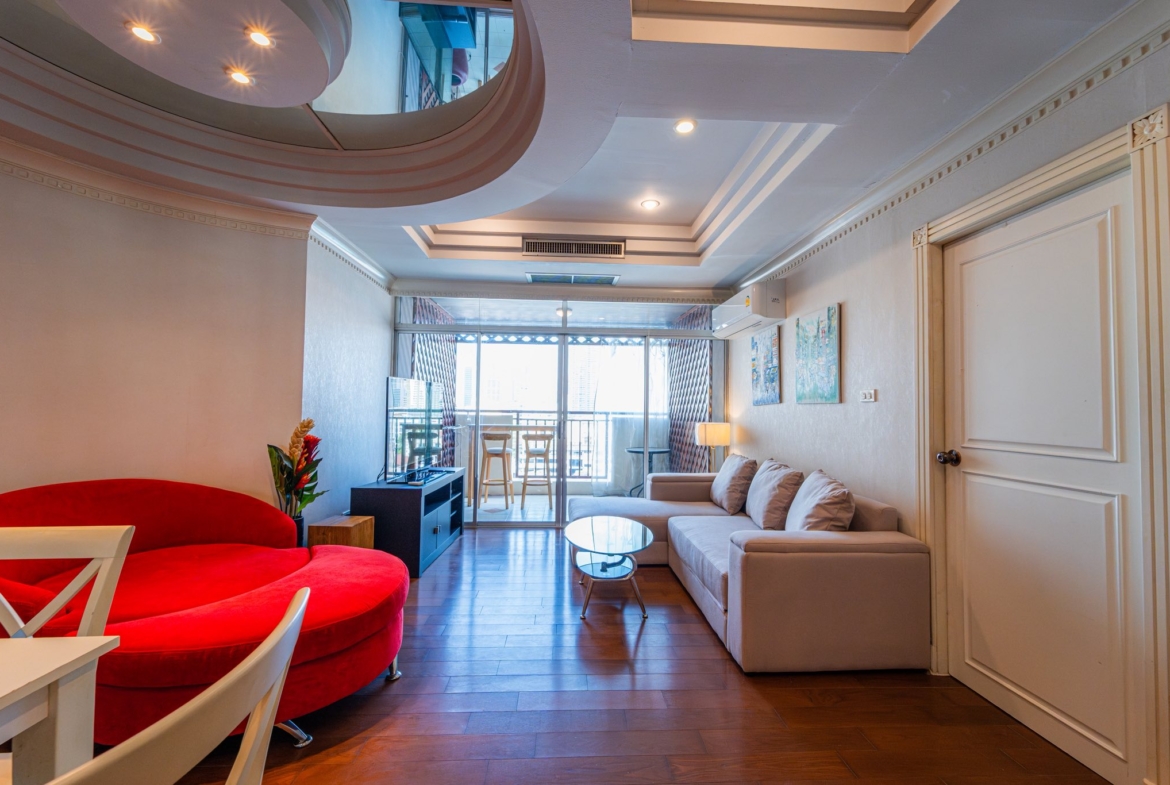 Spacious 3 Bedroom Condominium Prime Location Sukhumvit 16