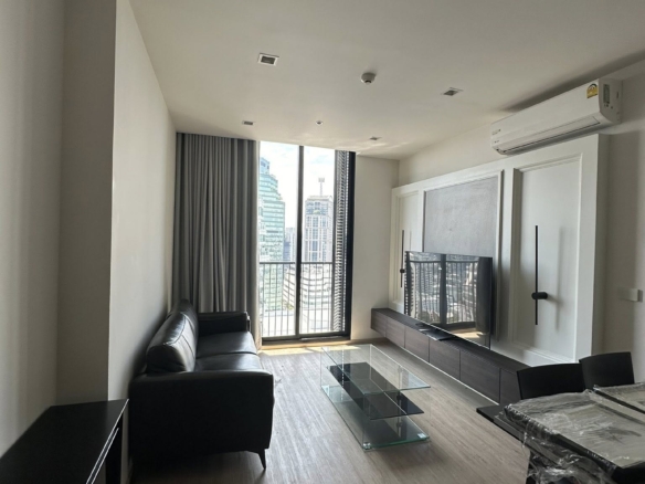 Spacious 1 Bedroom Noble State 39 for Rent