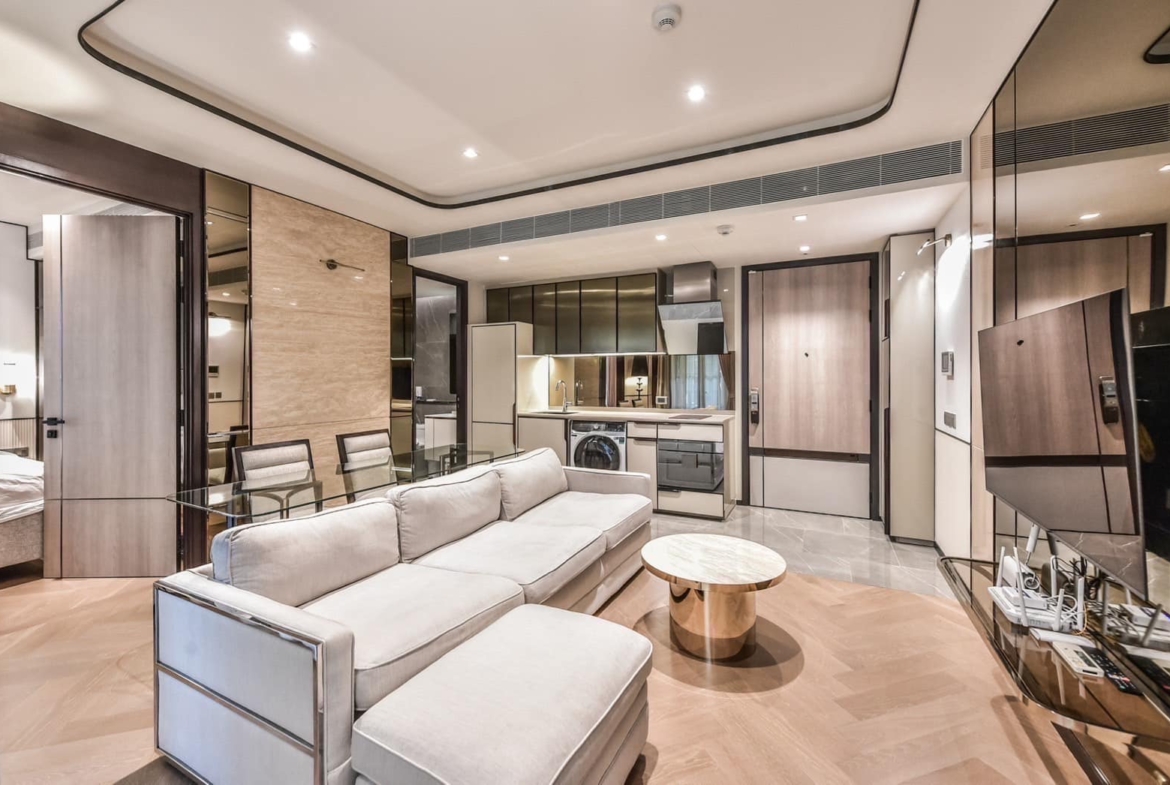 Beautiful and luxury 1 bedroom for rent in Ekkamai at The Reserve Sukhumvit 61