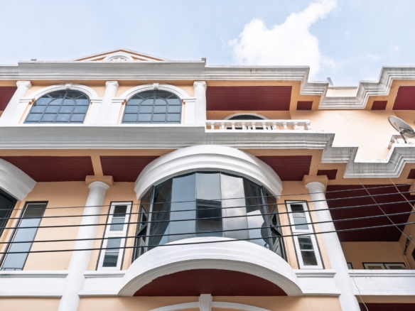 Luxury 5 storey Tropical House Thonglor for rent