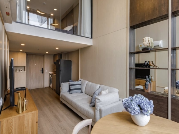 Life Rama 4 Asoke 2 Bedroom condominium for rent near MRT Queen Sirikit National Convention Center