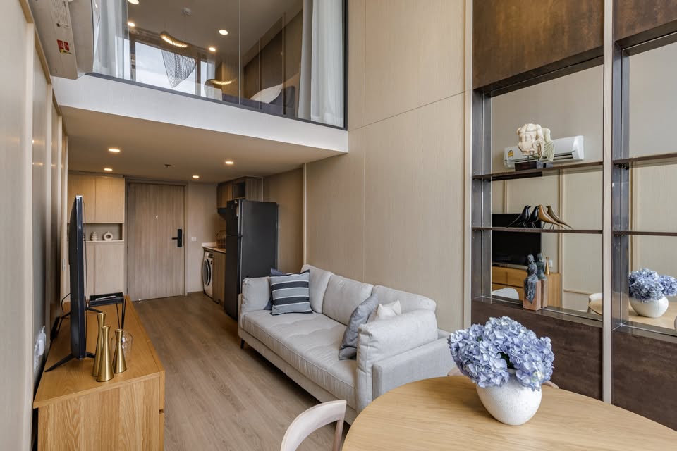 Life Rama 4 Asoke 2 Bedroom condominium for rent near MRT Queen Sirikit National Convention Center