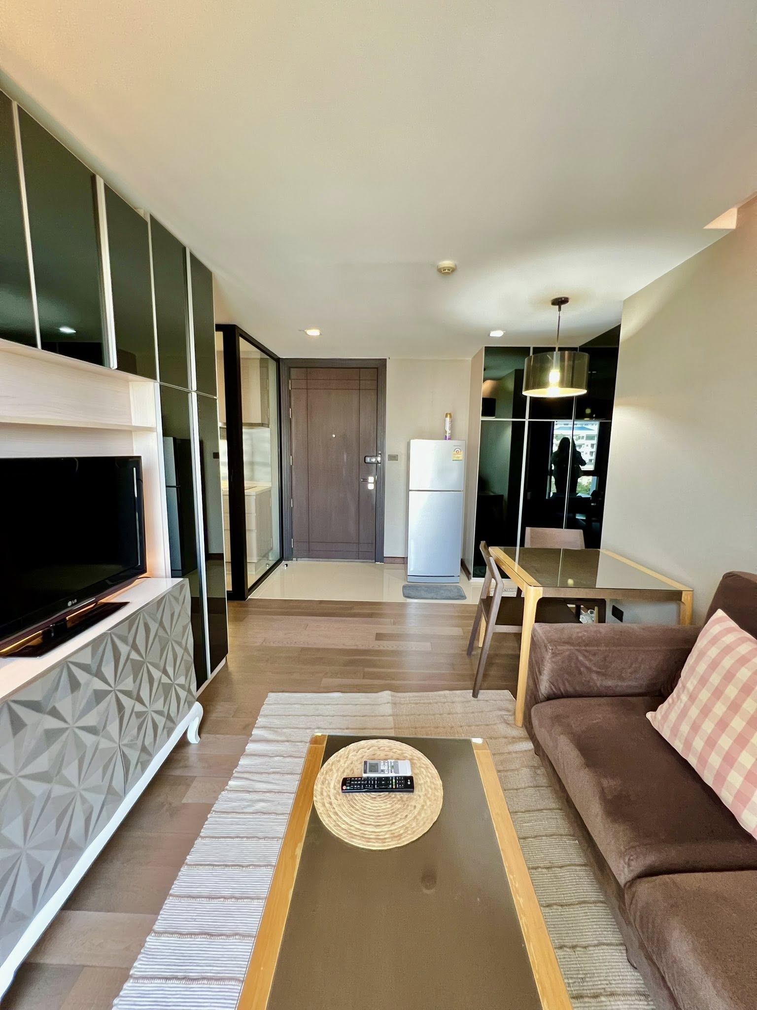 Private and convenient living 1 Bedroom Tidy Condominium Thonglor 17 for rent