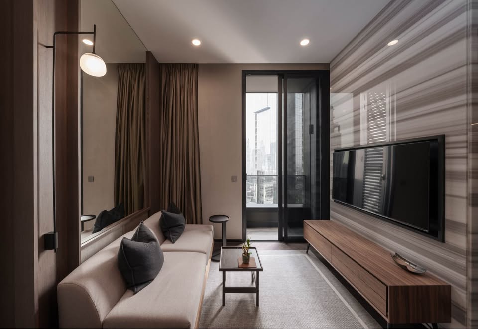 The ESSE Sukhumvit 36 luxury condominium 1 Bedroom for sale BTS Thonglor