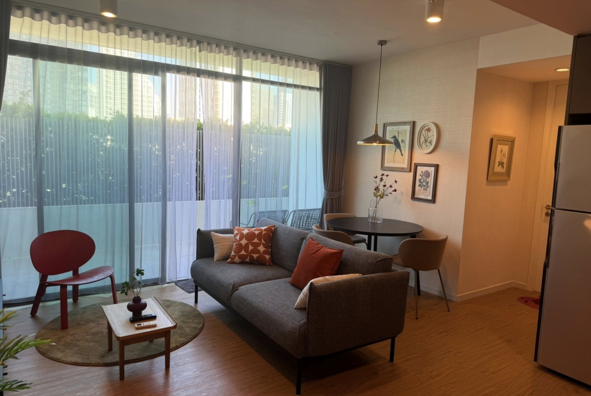 Condo for rent Siamese Surawong in the heart of Silom with a large private balcony