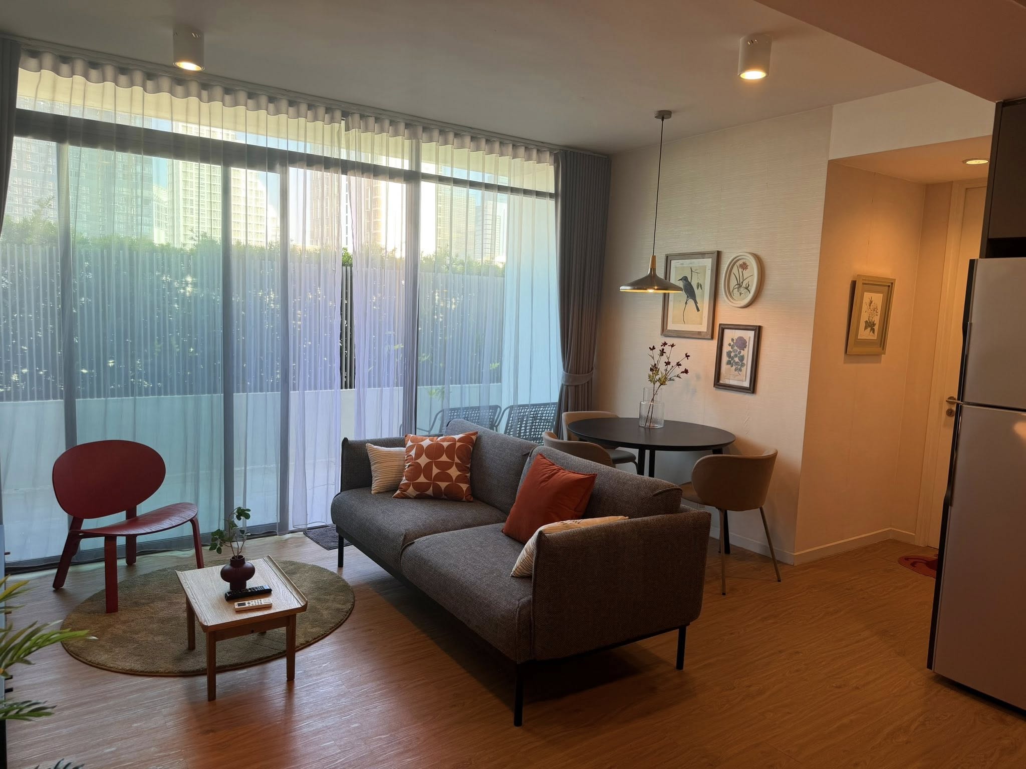 Condo for rent Siamese Surawong in the heart of Silom with a large private balcony