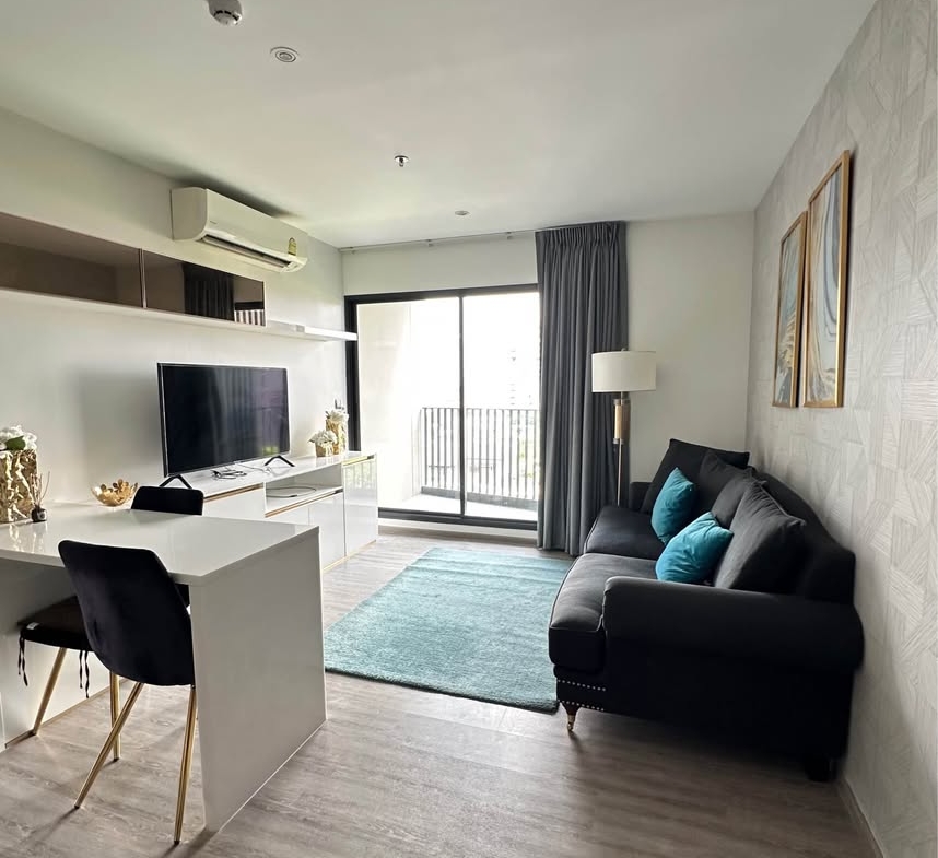 Condo 2 Bedroom for Rent at Rhythm Ekkamai