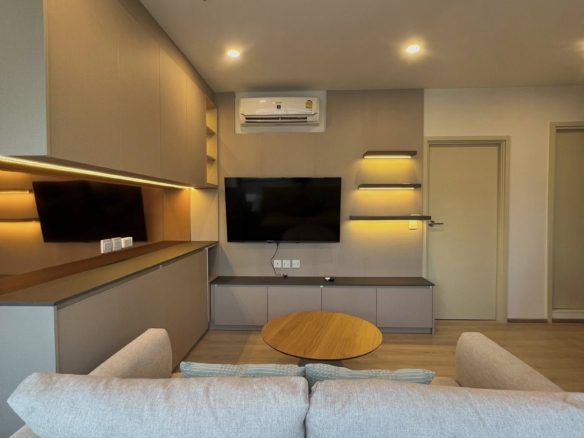 Corner unit with city view 2 Bedroom Life Rama 4 Asoke for