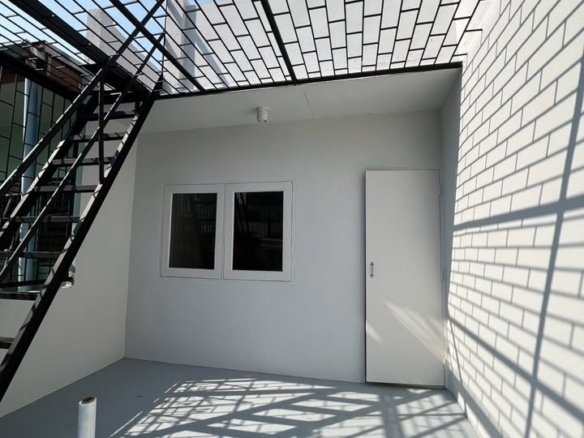 Townhouse 4 storey for Sale on Charoen Nakhon Road