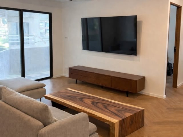 Beautiful and peaceful residential 3 Bedrooms Richmond Palace Condo for Rent