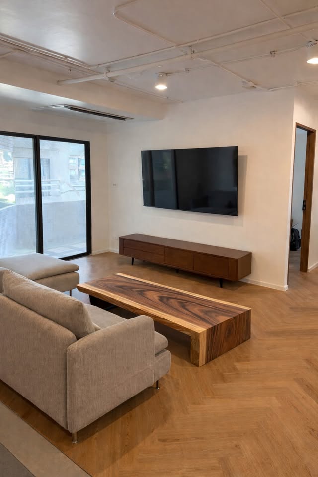 Richmond Palace Condominium 3 Bedrooms renovated for Rent