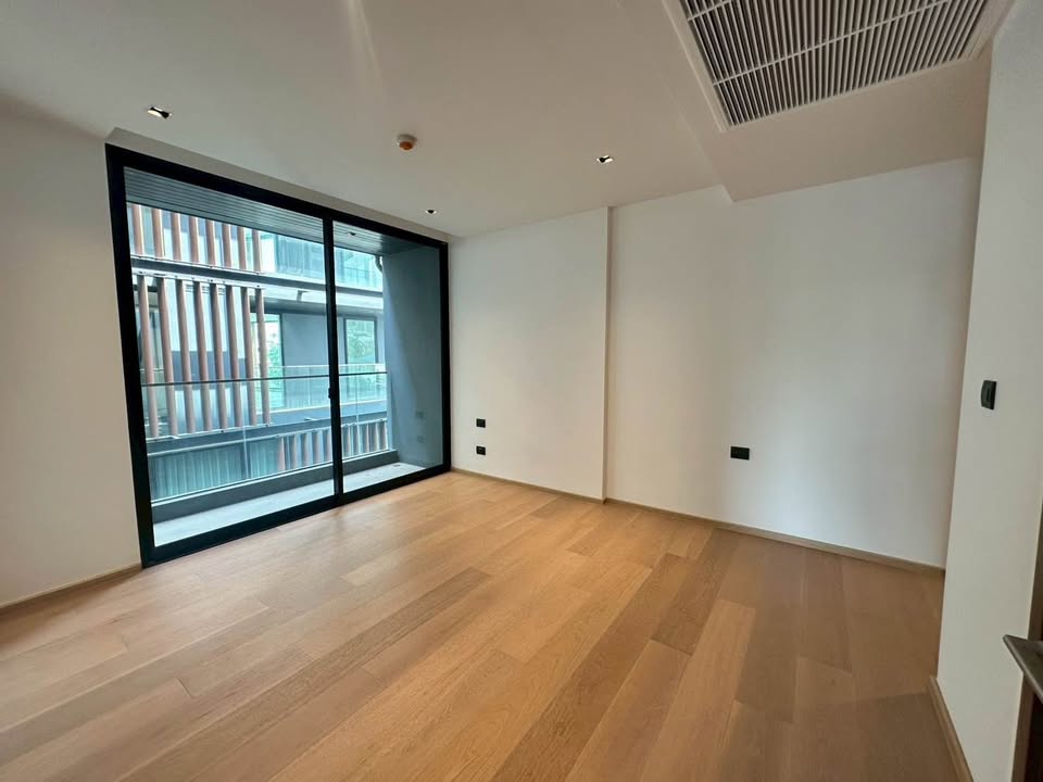 Chalermnit Art de Maison Sukhumvit 53 Large 2 Bedroom unit condo for rent