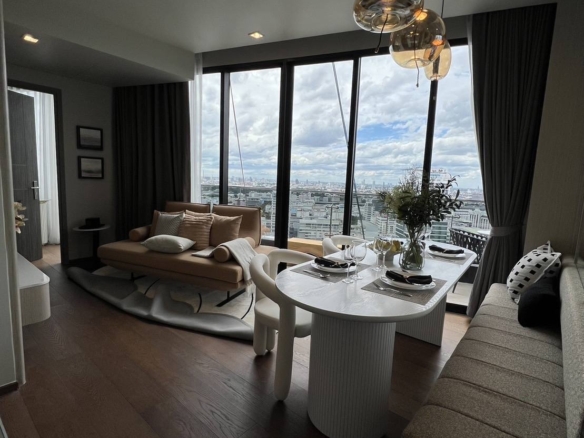 Ideo Q Victory 2 Bedroom condominium for Rent BTS Victory Monument