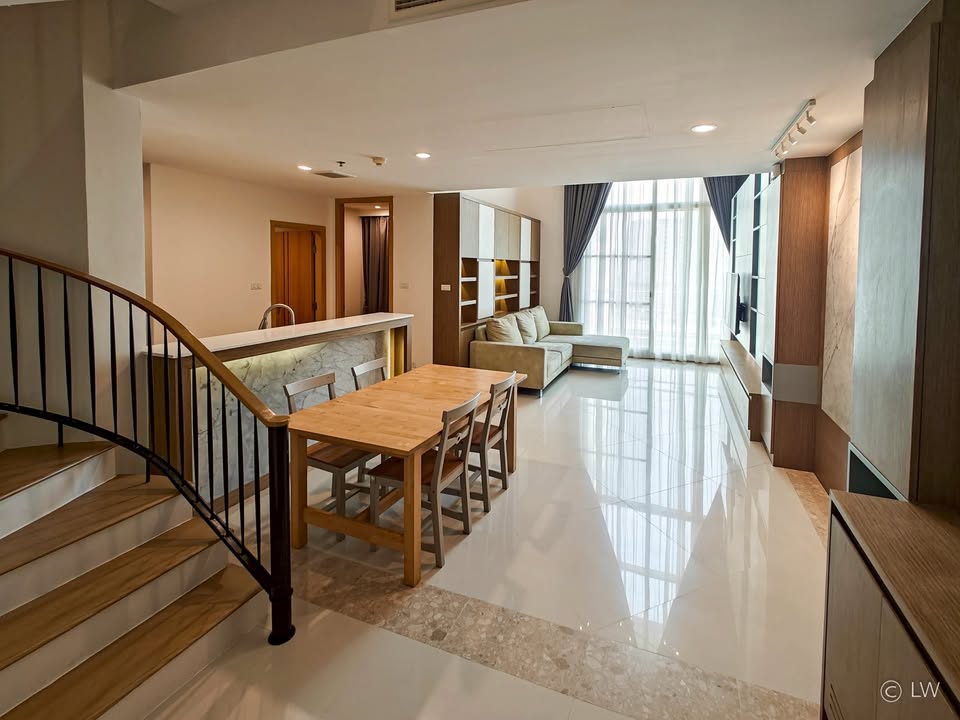 Spacious duplex newly renovated 2 Bedroom The Empire Place Sathorn Duplex for rent