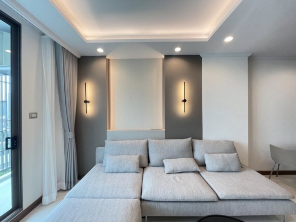 Spacious 2 bedrooms Supalai Oriental Sukhumvit 39 for Rent