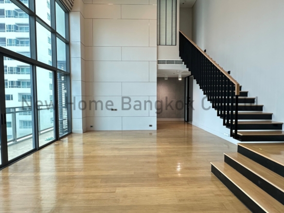 Spacious 3 Bedroom Duplex Condo for Sale in Phrom Phong Bright Sukhumvit 24
