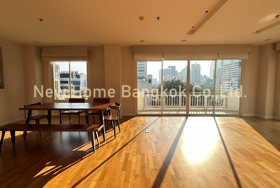 Condo for Rent 3 bedrooms in Sathorn Spacious Corner Unit