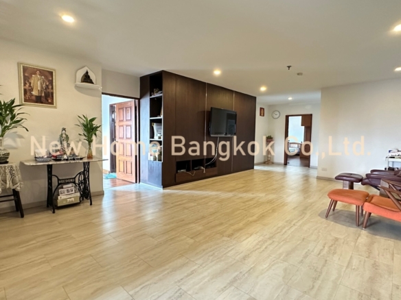 Fifty Fift Tower Condo 3 Bedroom for Sale Spacious High Floor