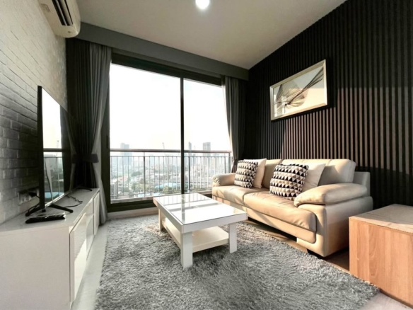 Spacious 1 Bedroom Condo for Rent Rhythm Sukhumvit 42