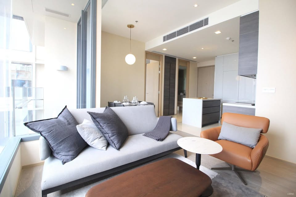 The Esse Asoke 2 bedrooms condo for rent
