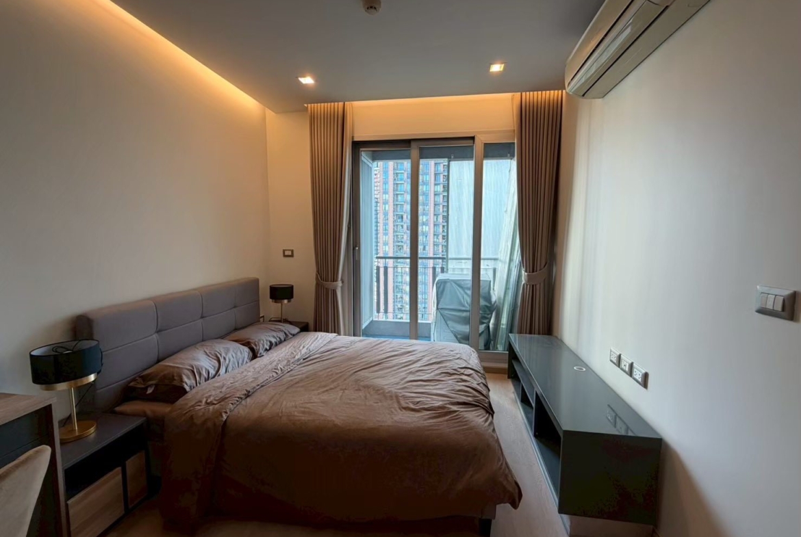 The Address Asoke 1 Bedroom newly renovated condo for sale or rent