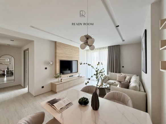 Condo 2 Bedroom for rent at The Room Sukhumvit 38 BTS Thonglor