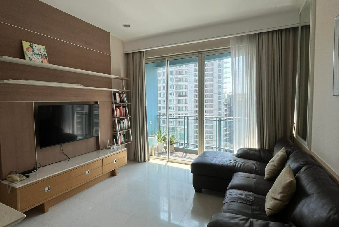 For Rent Spacious 2 Bedroom Unit at Q Langsuan