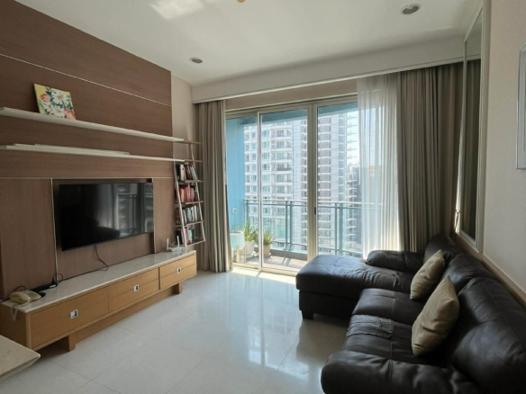 For Rent Spacious 2 Bedroom Unit at Q Langsuan