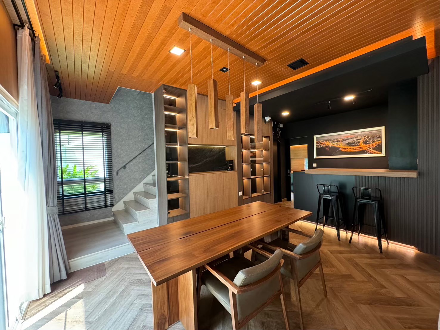 Luxury Detached House for Rent at Mantana Bangna Wongwaen Ramkhamhaeng 2