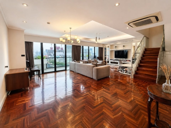 For sale duplex condo in Sukhumvit Soi 31 Asoke Phrom Phong