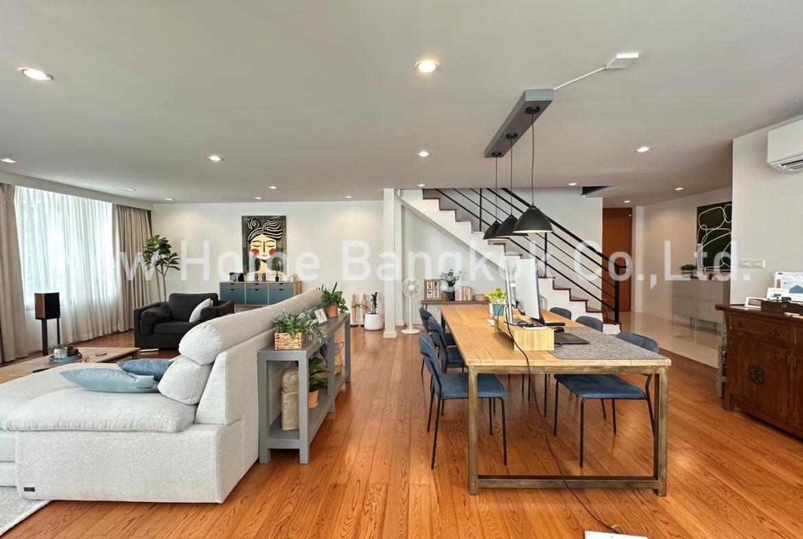Beautiful and spacious 3 bedroom condo for rent in Sukhumvit 24